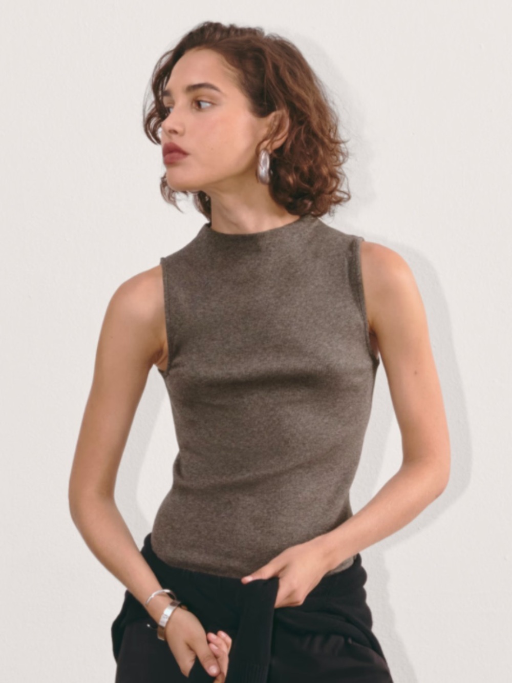 Everlane xxs high neck tank in heathered fatigue